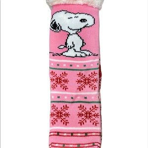 NWT PEANUTS Snoopy Women's Sherpa Lined Socks Non-Slip One Size Pink Snowflake